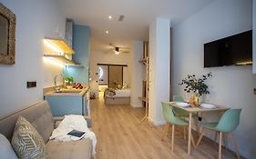 Nomad Haux Mestalla Apartments